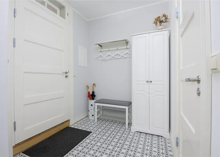 Aiaviisa Παρνού