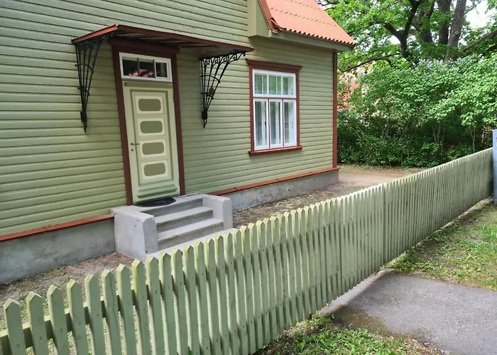 Aiaviisa * Παρνού