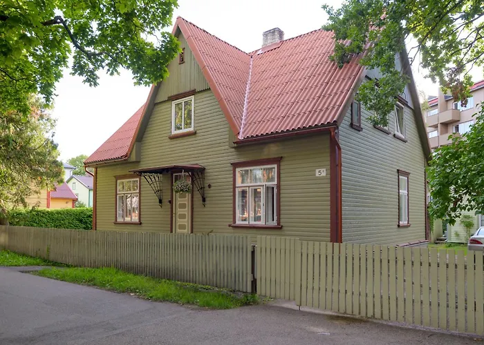 Aiaviisa Παρνού