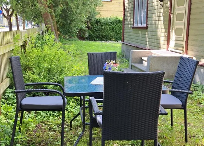 Aiaviisa Παρνού